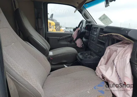 2017 Chevrolet Express 2500 Work Van из США, поврежденный, VIN 1GCWGBFG0H1128072